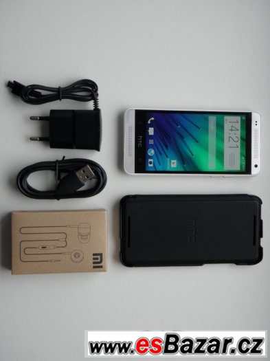 HTC ONE mini 16GB Silver + příslušenství – fotografie 1