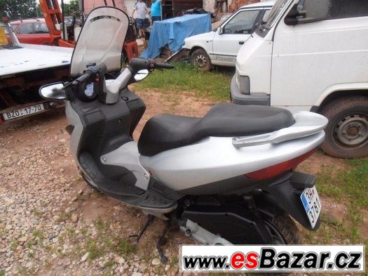 Skutr Malaguti Madison S180 13,6kw r.v.2002 super stav Malag – fotografie 3