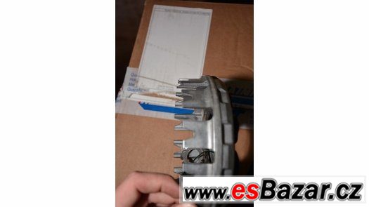 spojkový koš na Hondu CRF 450 – fotografie 3