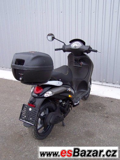 Piaggio Liberty S200 (2006) SLEVA DO KONCE ROKU – fotografie 3