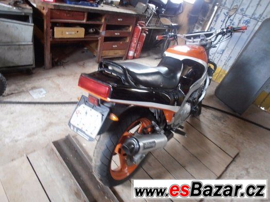 Yamaha FZR600  přestavba na street fighter r.1990 51.7kw sup – fotografie 4