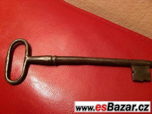 starozitný stary velky klíč 15 cm ručně kovaný – fotografie 4