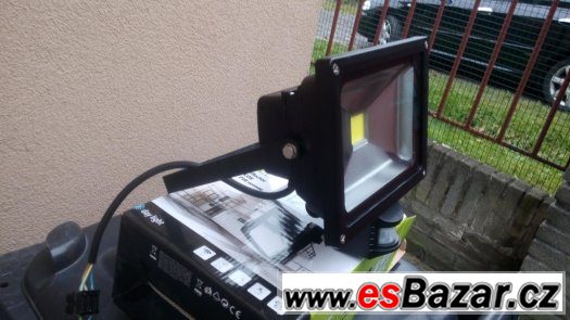 led reflektor 20W s pohybovým čidlem černý diody – fotografie 2