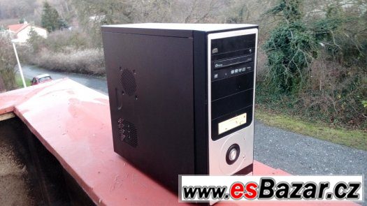 pc skříň černá s dvd rw mechanikama přední usb – fotografie 1