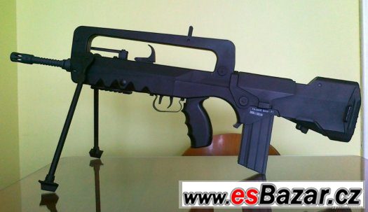 FAMAS F1 – fotografie 1
