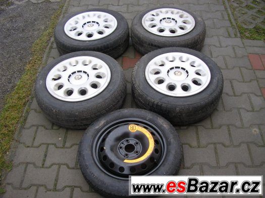 Prodám kola na ALFA ROMEO 15tky obuté na zimních gumách – fotografie 1