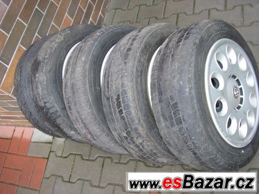 Prodám kola na ALFA ROMEO 15tky obuté na zimních gumách – fotografie 5