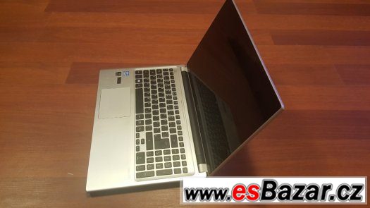 Acer Aspire V5-571 Silver – fotografie 3
