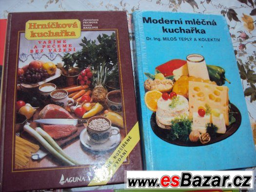 Kuchařky, kuchařské sešity s recepty a kniha Trvalky – fotografie 1
