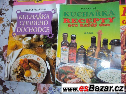 Kuchařky, kuchařské sešity s recepty a kniha Trvalky – fotografie 2