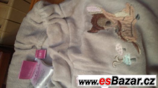 Prodám soupravu sametovou šedobéžovou zn. Bambi1,5 roku, vel – fotografie 2
