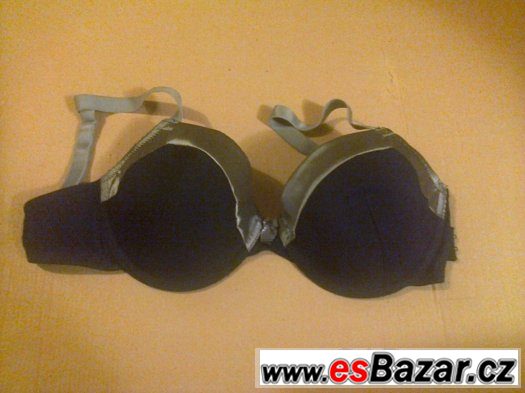 Krásna podprsenka – fotografie 1