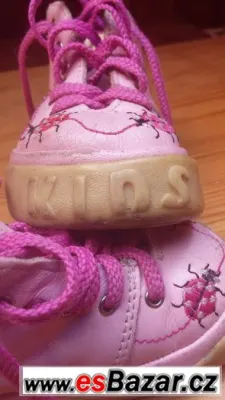 Prodám kotníčkové růžové botičky zn.Kids s beruškami