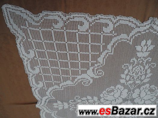 Starožitná háčkovaná dečka, filetový vzor, 6 x foto – fotografie 5
