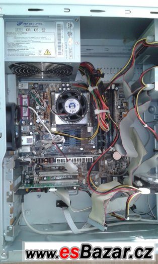 PC Comfor s LCD 15“, Win XP, klávesnice, kabely, hry a SW – fotografie 3