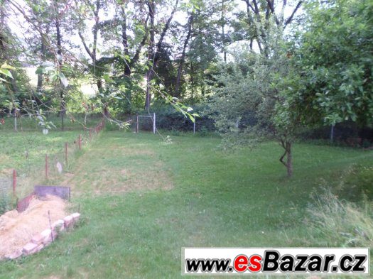 Větší zahrada s chatkou v Děčíně 7 – fotografie 3