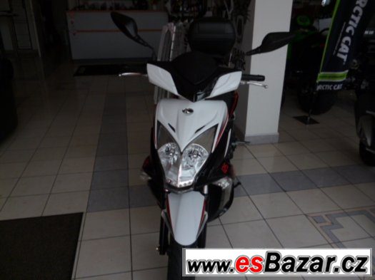 Skútr Kymco Super 8 125cc – fotografie 1