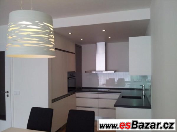 Velkorysý byt o ploše 64.0 m2 s balkonem – fotografie 1