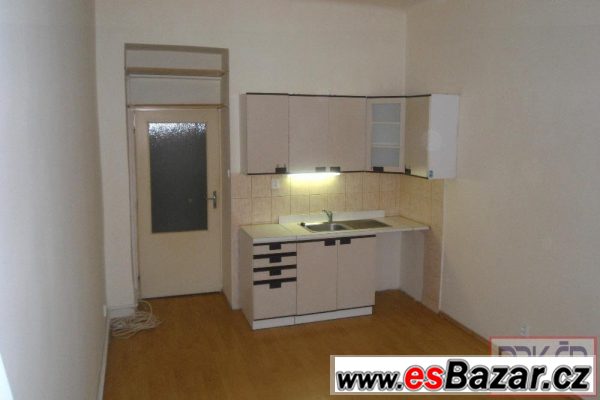 Nezařízená garsoniéra v dobrém stavu, vel. 22 m2, – fotografie 3