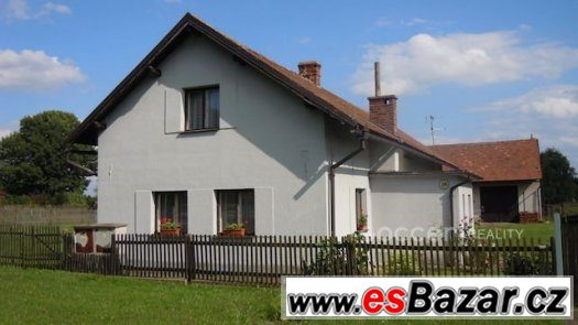 Prodej zemědělské usedlosti s pozemky, obec Bukovina nad Lab – fotografie 1