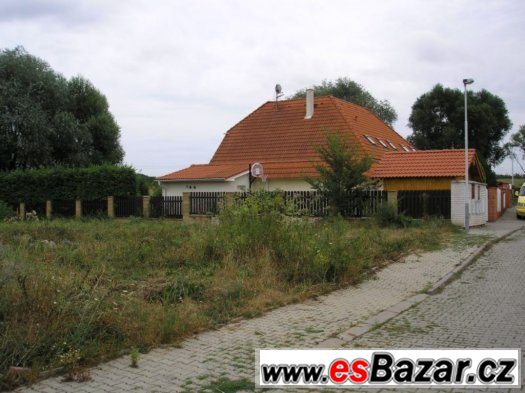 POZEMEK K VÝSTAVBĚ RODINNÉHO DOMU 540 M2, PRAHA 10 DUBEČ – fotografie 1