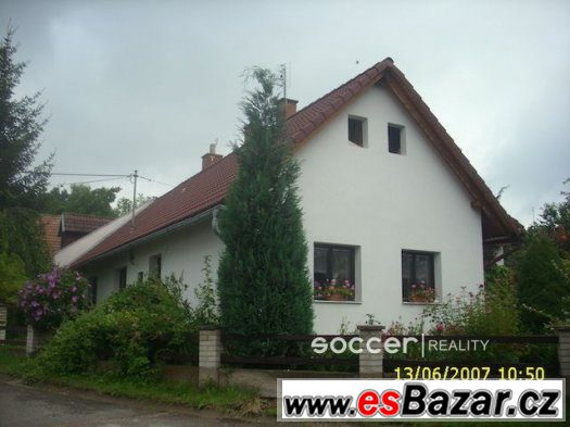 Prodej rodinného domu 4+1 s garáží v obci Holovousy. – fotografie 1