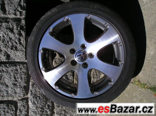 VW Touran Cross kola originál – fotografie 2