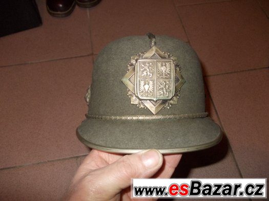 UNIFORMY ČETNÍK A POLICIE  RG SNB  DO r 1950 – fotografie 1