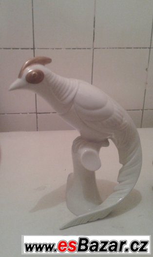 Prodám sošku z porcelánu a keramiky s motivem ptáčka – fotografie 1
