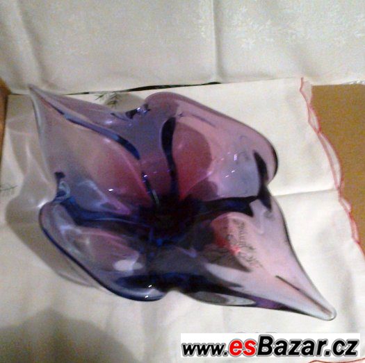 Velká skleněná lila mísa zajímavého tvaru, délka 43 cm – fotografie 1