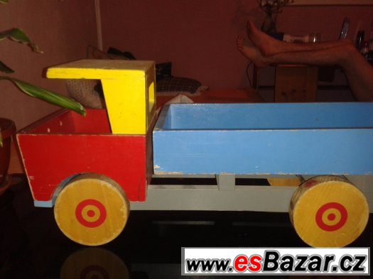 Prodám dřevěné auto Tofa cca 50cm – fotografie 2