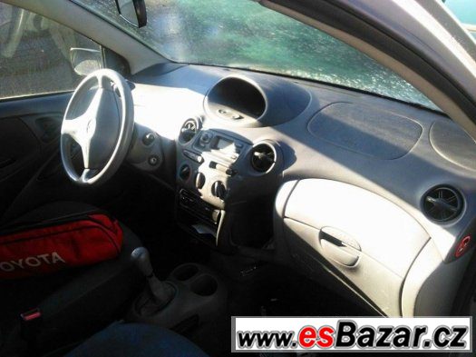 Prodám levně náhradní díly na Toyota Yaris 1.0 50kw typ moto – fotografie 4