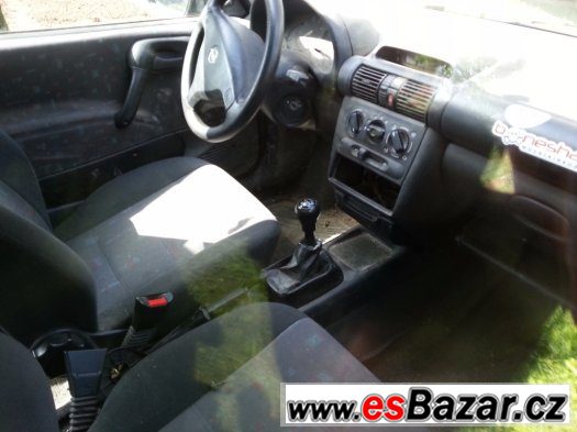 Opel Corsa 1.0i 40 kW - Náhradní díly – fotografie 4