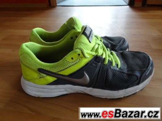 Značkové botasky NIKE – fotografie 1