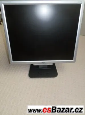 P4 2,8 GHz, 1 GB RAM, 250 GB HDD, 17"