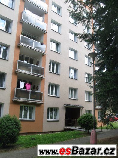 KLATOVY 2+1,OV, pěkný,rekonstr.,Pod Hůrkou,67 m2 – fotografie 1