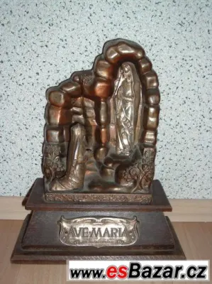 Starý domácí oltář