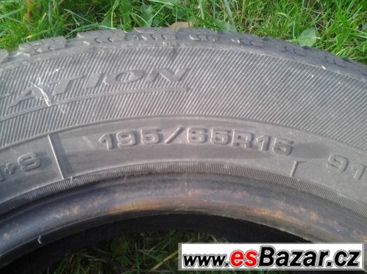 3 ks použitých zimních pneumatik Debica 195x65xR15 – fotografie 3