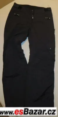 ČERNÉ KVALITNÍ LYŽAŘSKÉ / SNOWBOARDOVÉ KALHOTY S/M