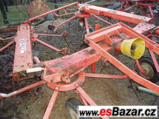 Obracec sena Fella TH520 – fotografie 3