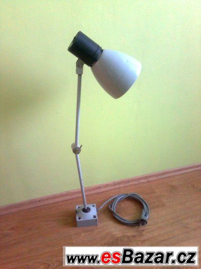 Retro lampa ke strojům – fotografie 2