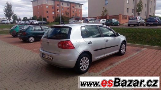 Volkswagen Golf V 1,6 FSI - sleva – fotografie 3