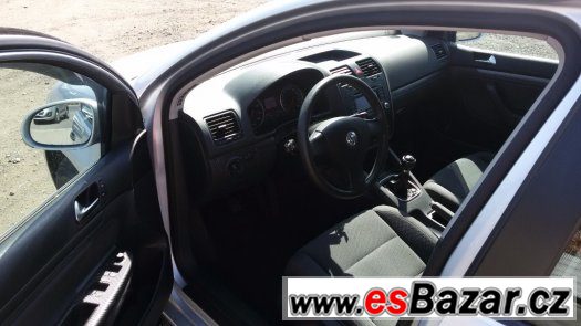 Volkswagen Golf V 1,6 FSI - sleva – fotografie 5