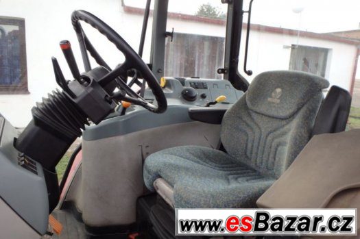 Kolový traktor Case IH – fotografie 4