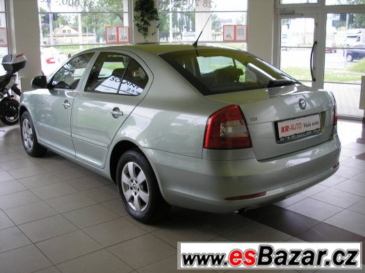 Octavia 1,6 Cr 77kW Elegance MAX + sport - jen 43 000km – fotografie 2