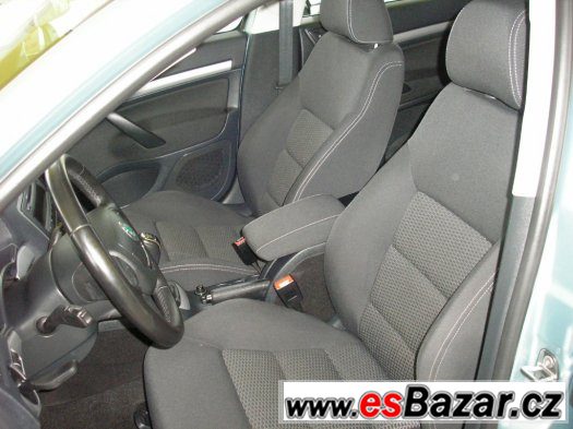 Octavia 1,6 Cr 77kW Elegance MAX + sport - jen 43 000km – fotografie 5