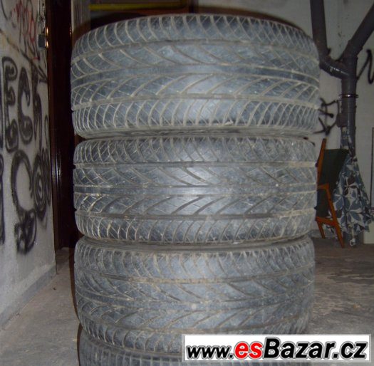 Goodride 225/50 R16 92W M+S (zimní) – fotografie 1