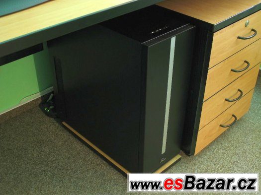 Lian Li PC-S80B – fotografie 1