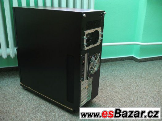 Lian Li PC-S80B – fotografie 2