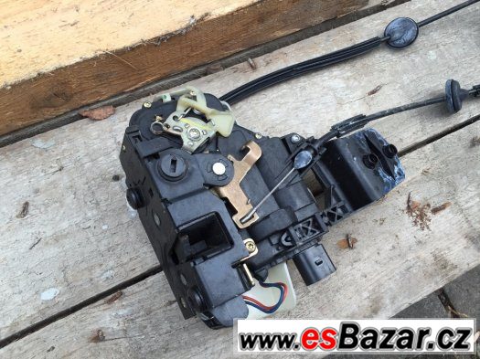 Prodám zámky zadních dveří Passat B5 / B5,5 – fotografie 1